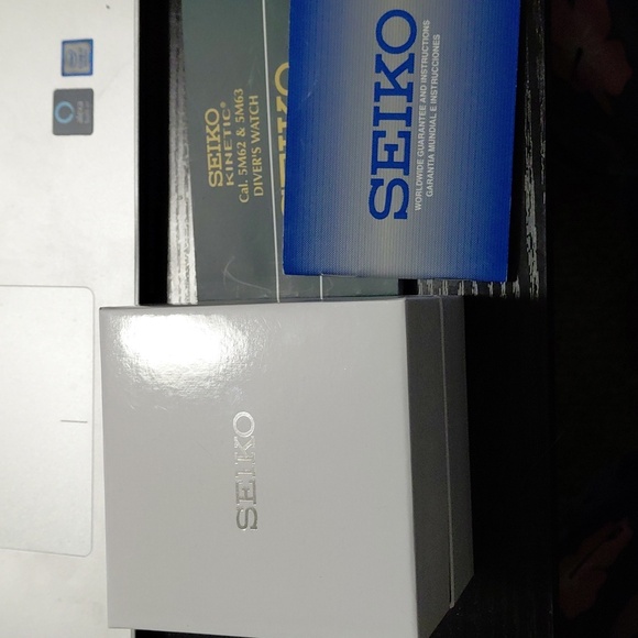 Mens Seiko Kenetic, Titanium Body With Tag, Box And Manual - Picture 2 of 2